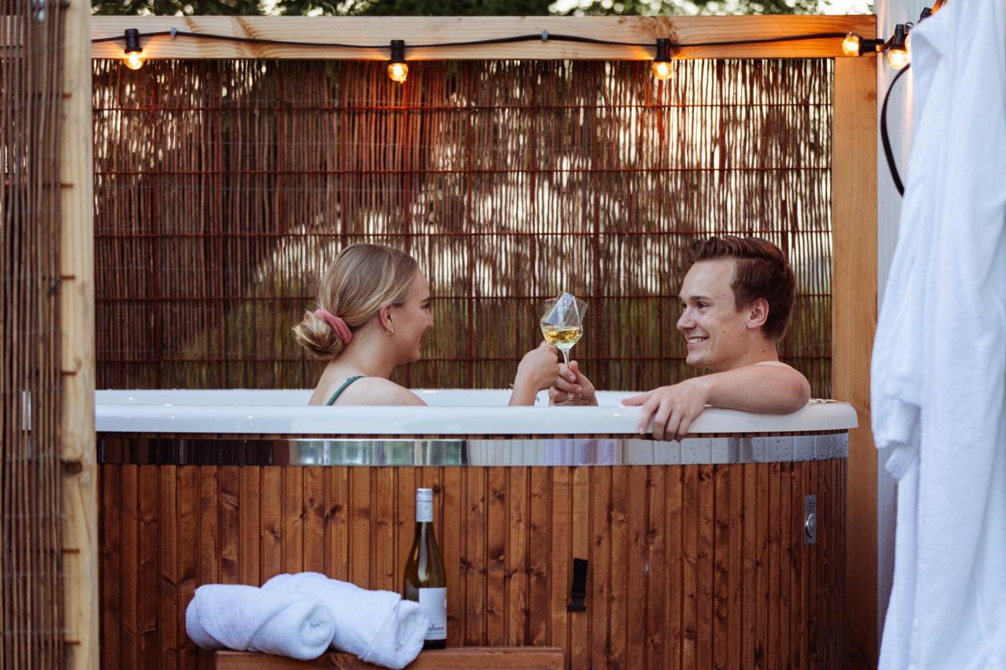 Tiny House - Optioneel Met Hottub Apartment Dokkum Phòng bức ảnh